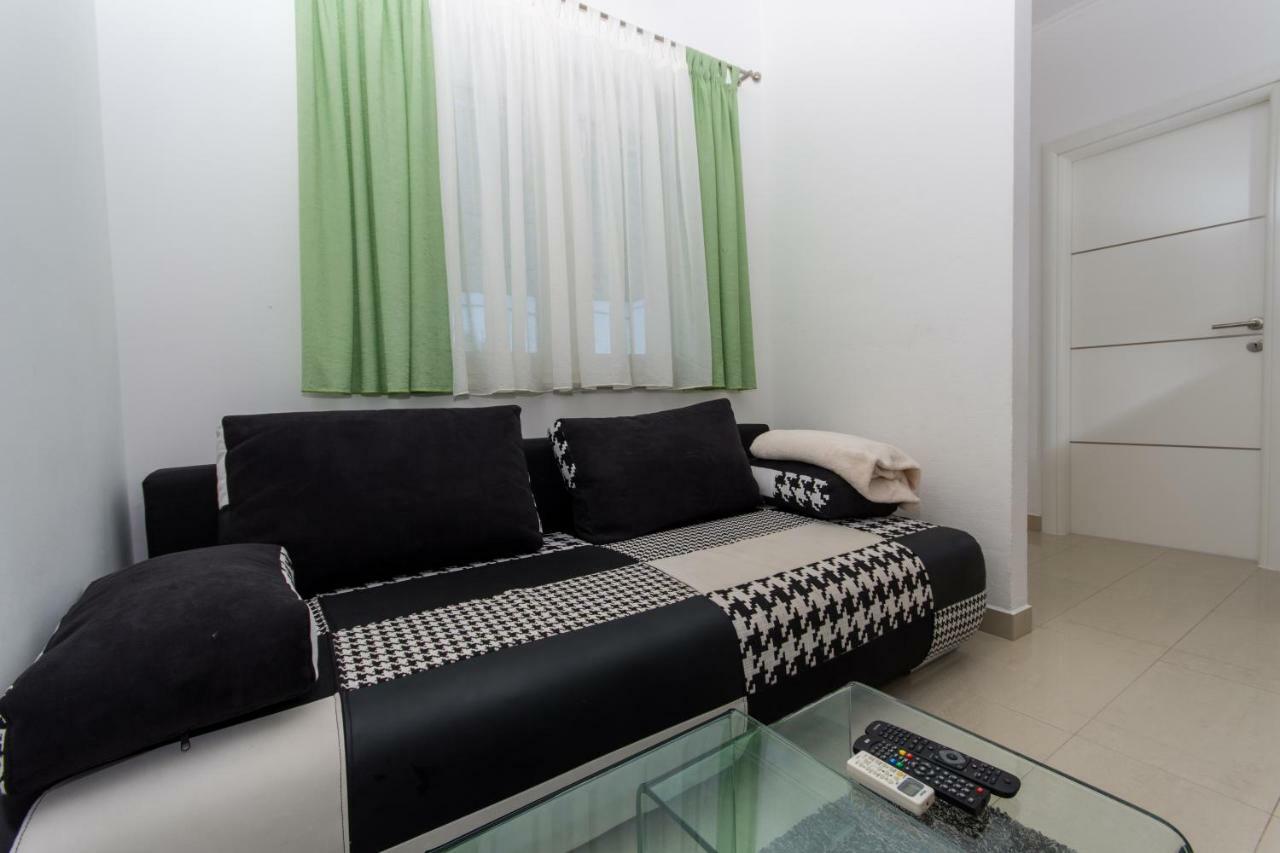 Apartmani Zana Okrug Gornji Kültér fotó