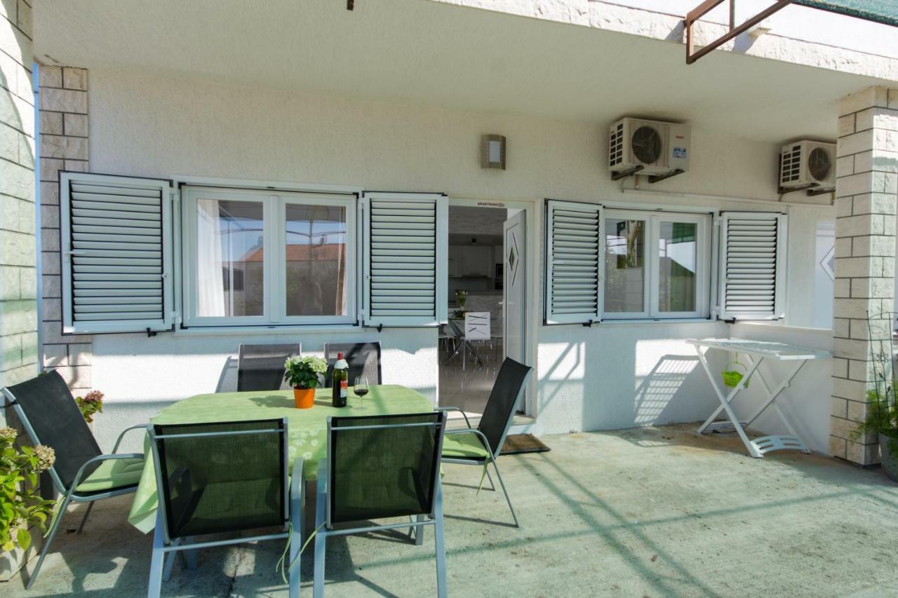 Apartmani Zana Okrug Gornji Kültér fotó